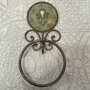 *4 for $10* Metal towel hanger